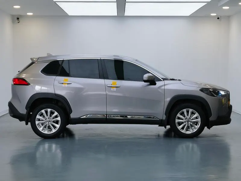 2024 Toyota Corolla Cross thumbnail 9