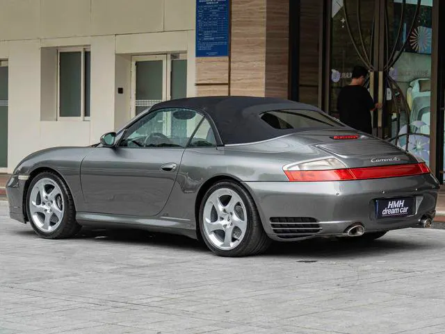 2003 Porsche 911 Carrera 4S thumbnail 3