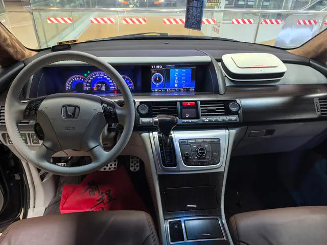 2012 Honda Elysion thumbnail 4