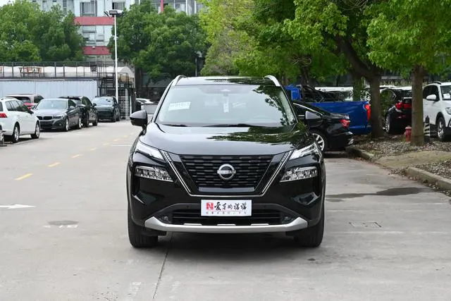2023 Nissan X-Trail thumbnail 2