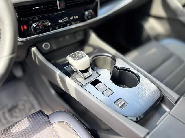 2023 Nissan Qashqai thumbnail 6