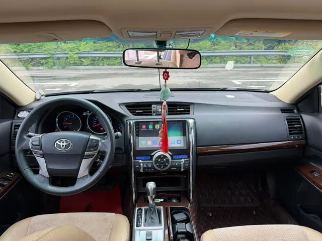 2013 Toyota Mark X thumbnail 4