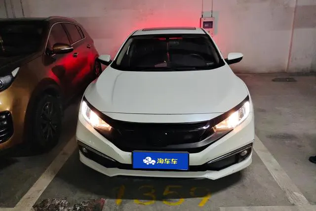 2019 Honda Civic thumbnail 3