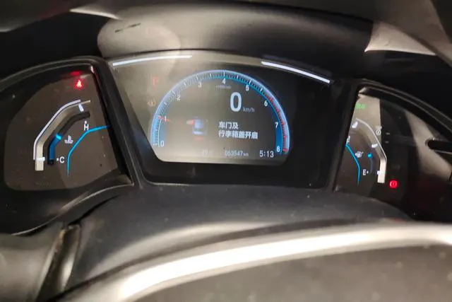 2019 Honda Civic thumbnail 6