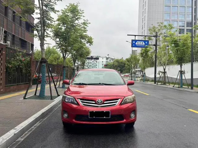 2012 Toyota Corolla thumbnail 2