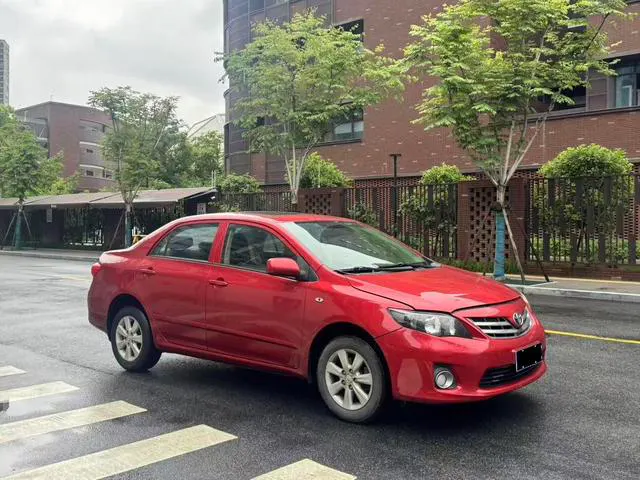 2012 Toyota Corolla thumbnail 3