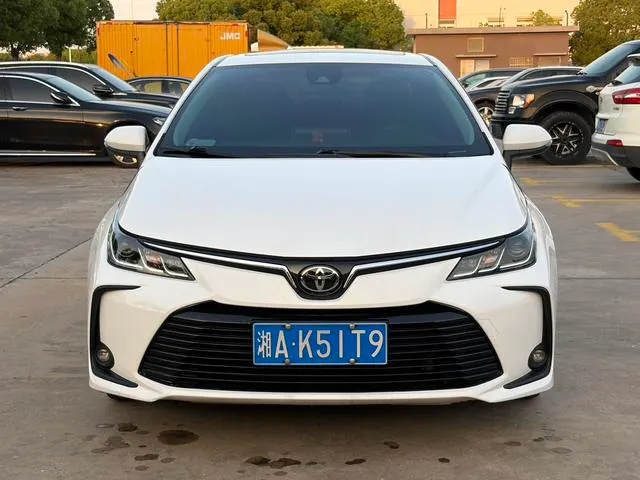 2021 Toyota Corolla thumbnail 2