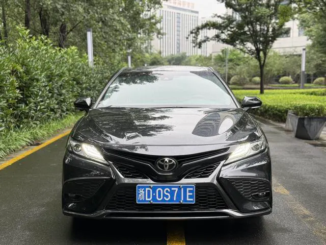 2022 Toyota Camry thumbnail 2