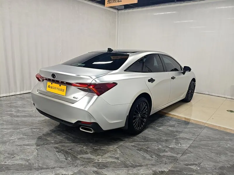2019 Toyota Avalon thumbnail 8