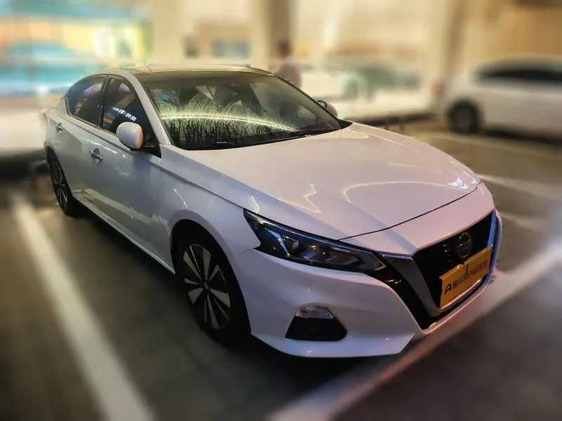 2020 Nissan Altima thumbnail 4