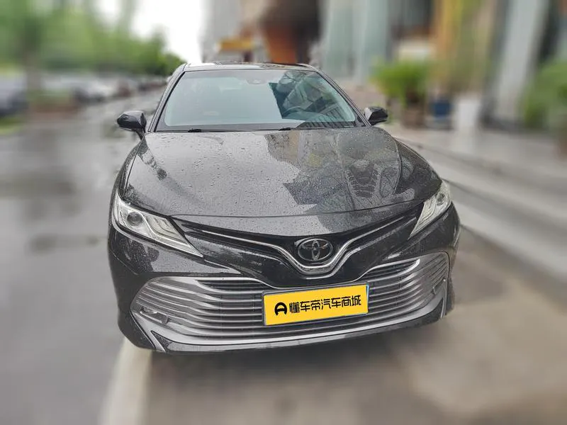 2019 Toyota Camry thumbnail 3