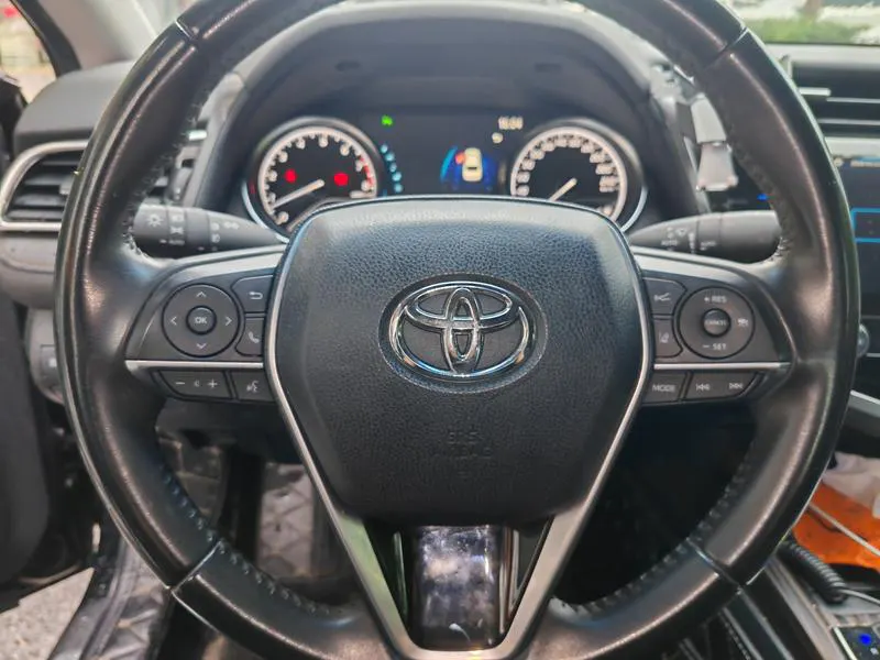 2019 Toyota Camry thumbnail 12