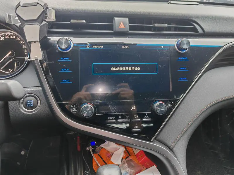 2019 Toyota Camry thumbnail 13