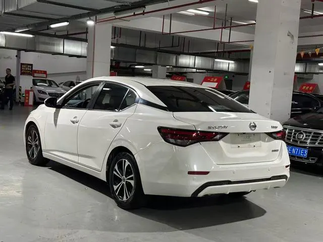 2021 Nissan Sylphy thumbnail 3