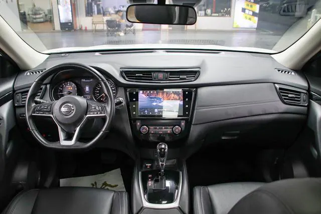 2022 Nissan X-Trail thumbnail 4