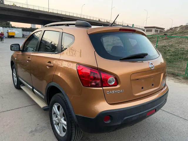 2012 Nissan Qashqai thumbnail 3