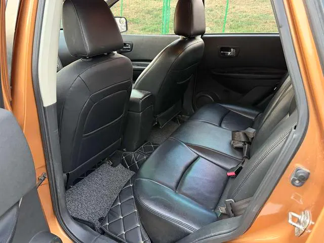 2012 Nissan Qashqai thumbnail 4