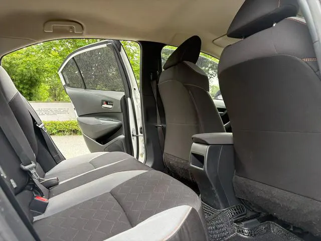 2021 Toyota Corolla thumbnail 5