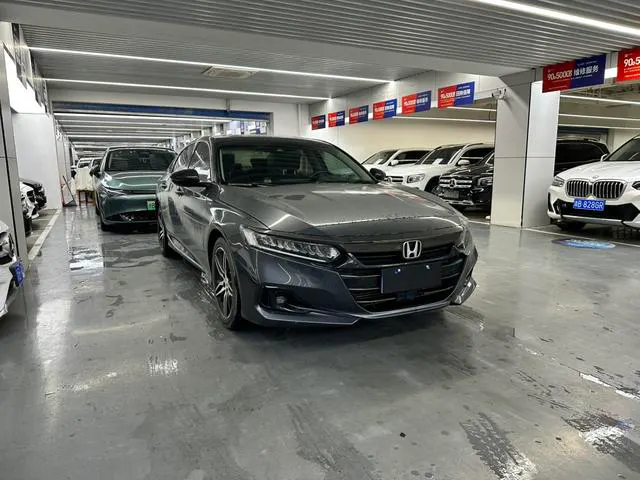 2022 Honda Accord thumbnail 3