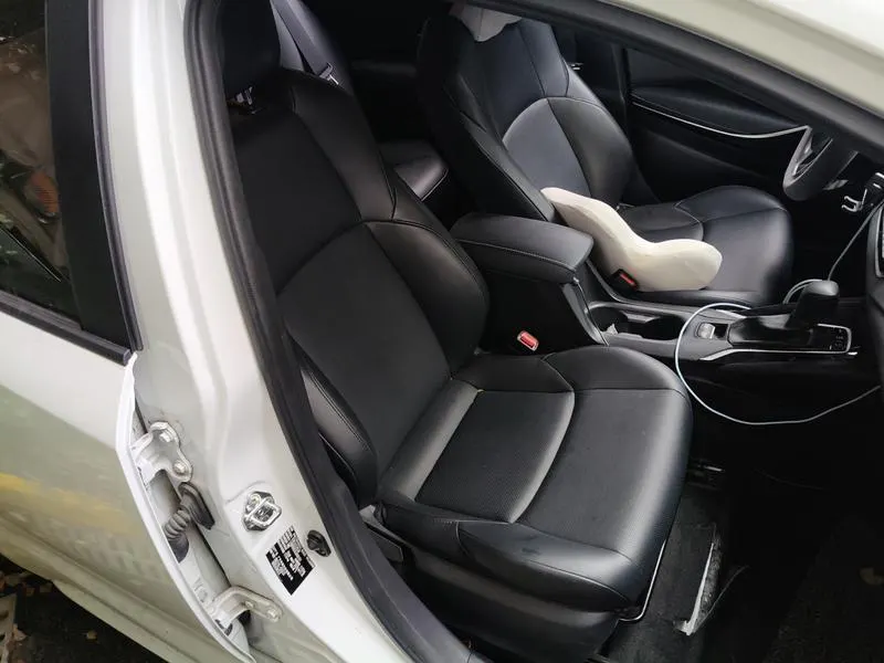 2021 Toyota Corolla thumbnail 9