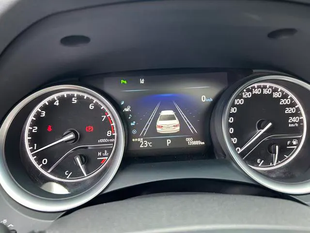 2018 Toyota Camry thumbnail 5