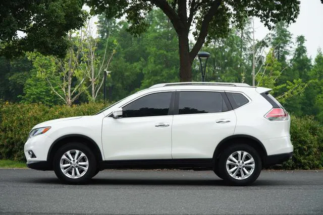 2015 Nissan X-Trail thumbnail 3