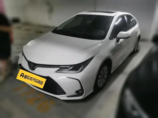 2021 Toyota Corolla thumbnail 2