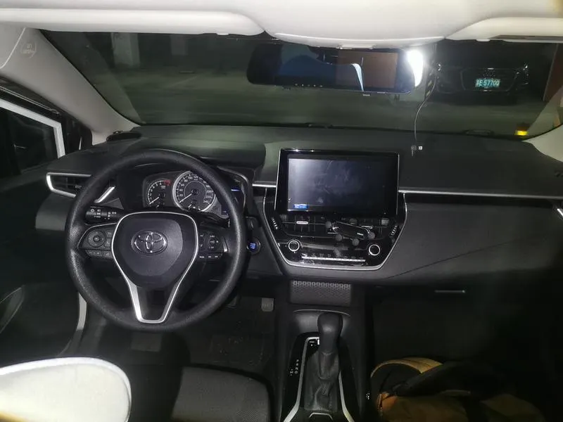 2021 Toyota Corolla thumbnail 11