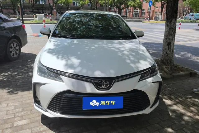2019 Toyota Corolla thumbnail 2