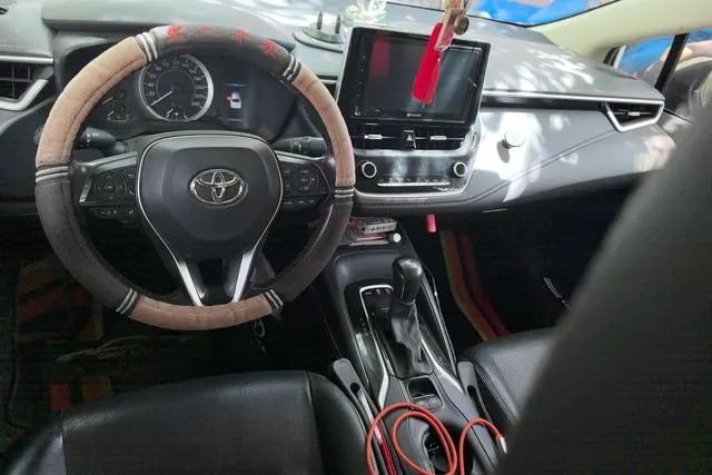 2019 Toyota Corolla thumbnail 4