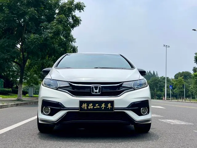 2018 Honda Fit thumbnail 2