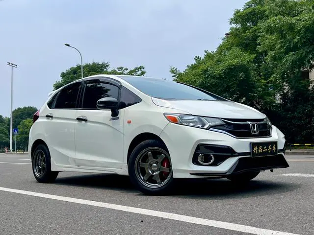 2018 Honda Fit thumbnail 3