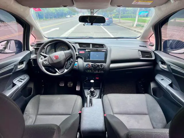 2018 Honda Fit thumbnail 4