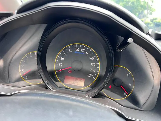 2018 Honda Fit thumbnail 5