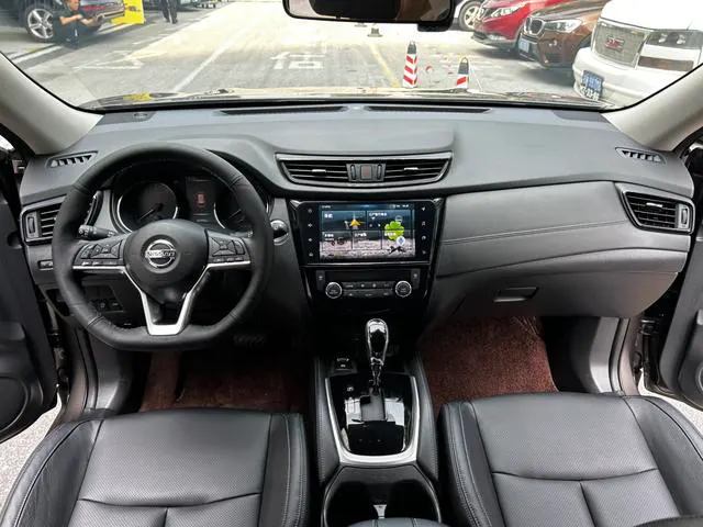 2020 Nissan X-Trail thumbnail 4
