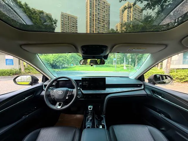 2024 Toyota Camry thumbnail 4