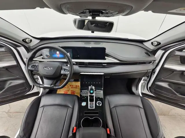 2022 Chery Tiggo 8 PLUS thumbnail 4