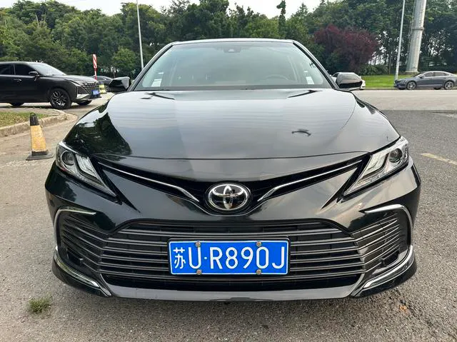 2021 Toyota Camry thumbnail 2