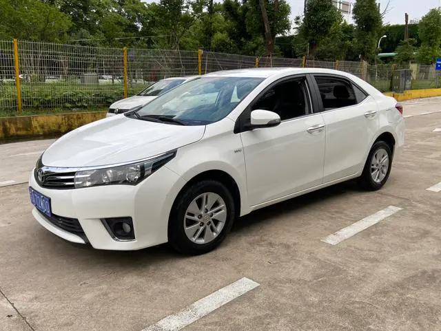 2017 Toyota Corolla photo 1