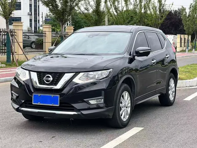 2019 Nissan X-Trail photo 1