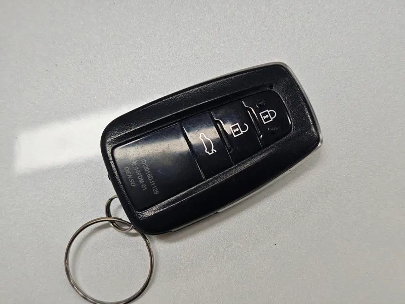 2019 Toyota Camry thumbnail 12