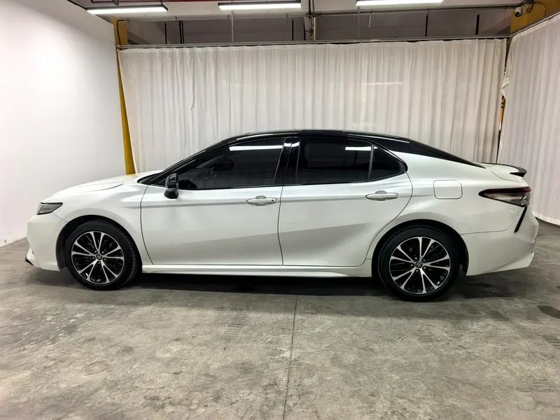 2019 Toyota Camry thumbnail 5