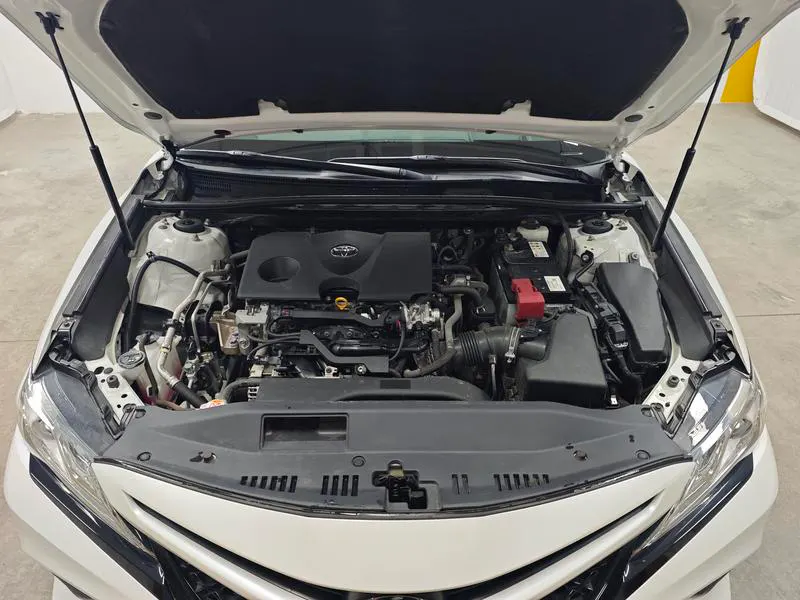 2019 Toyota Camry thumbnail 11