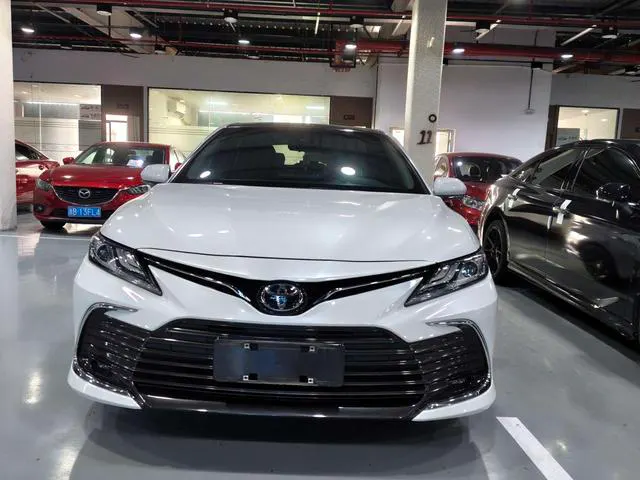 2023 Toyota Camry thumbnail 2