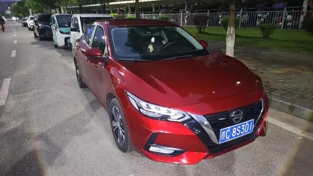 2022 Nissan Sylphy thumbnail 2