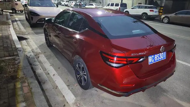 2022 Nissan Sylphy thumbnail 3