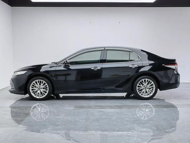 2019 Toyota Camry thumbnail 5