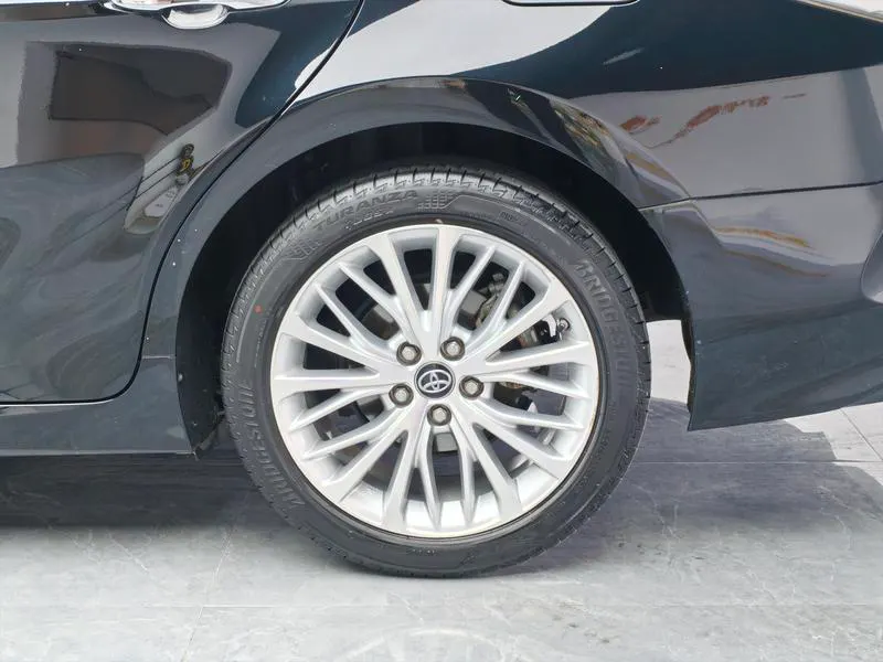 2019 Toyota Camry thumbnail 10