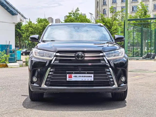 2018 Toyota Highlander thumbnail 2