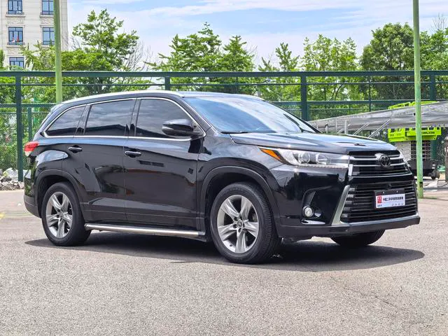 2018 Toyota Highlander thumbnail 3